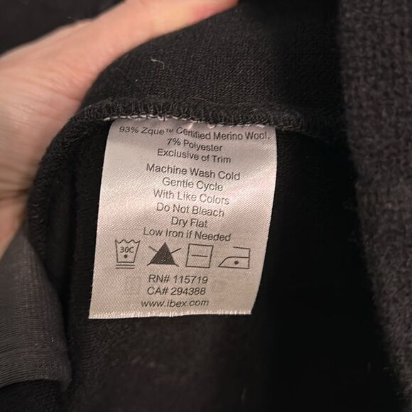 Women’s Ibex Wool Vest - Picture 5 of 9